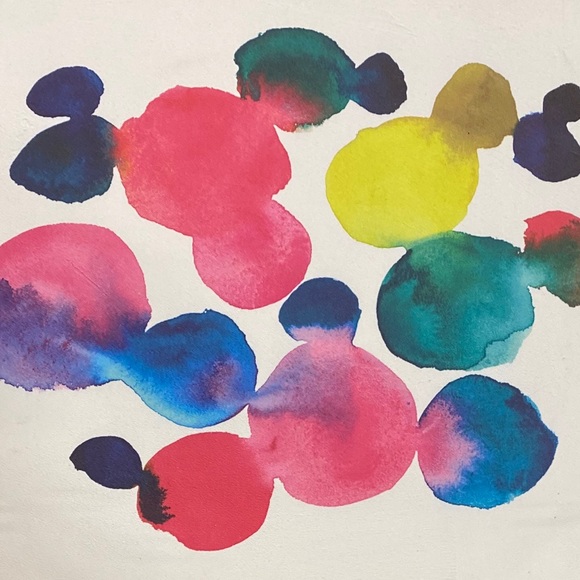 Meet your Posher, Adrienne! - Picture 1 of 3